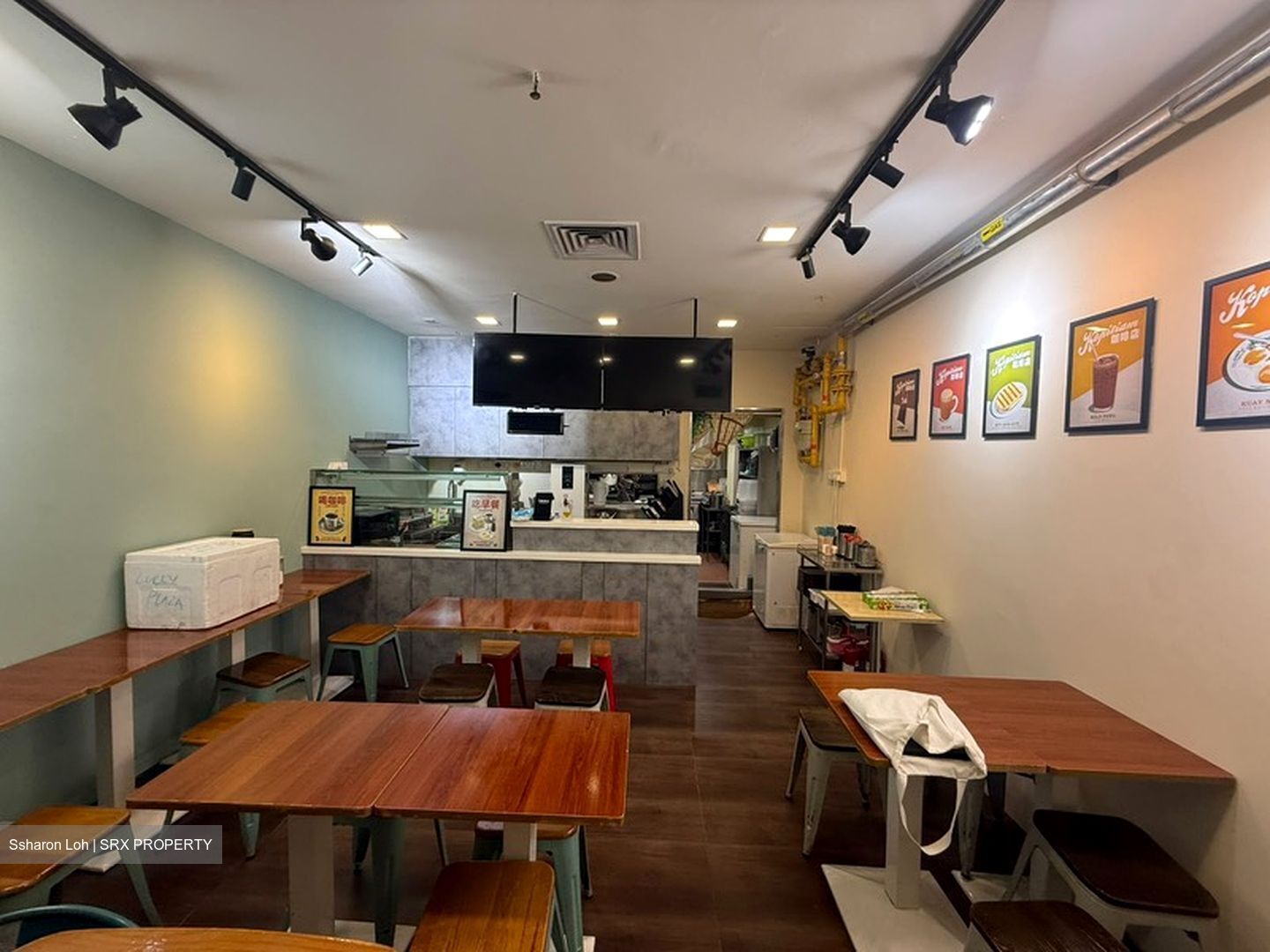 Lucky Plaza (D9), Retail #635979451